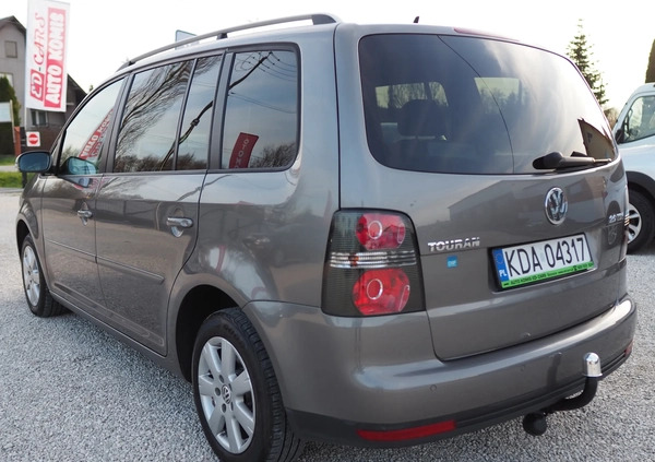 Volkswagen Touran cena 22900 przebieg: 250000, rok produkcji 2009 z Łochów małe 379